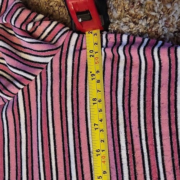 Candie's top. - Picture 5 of 6